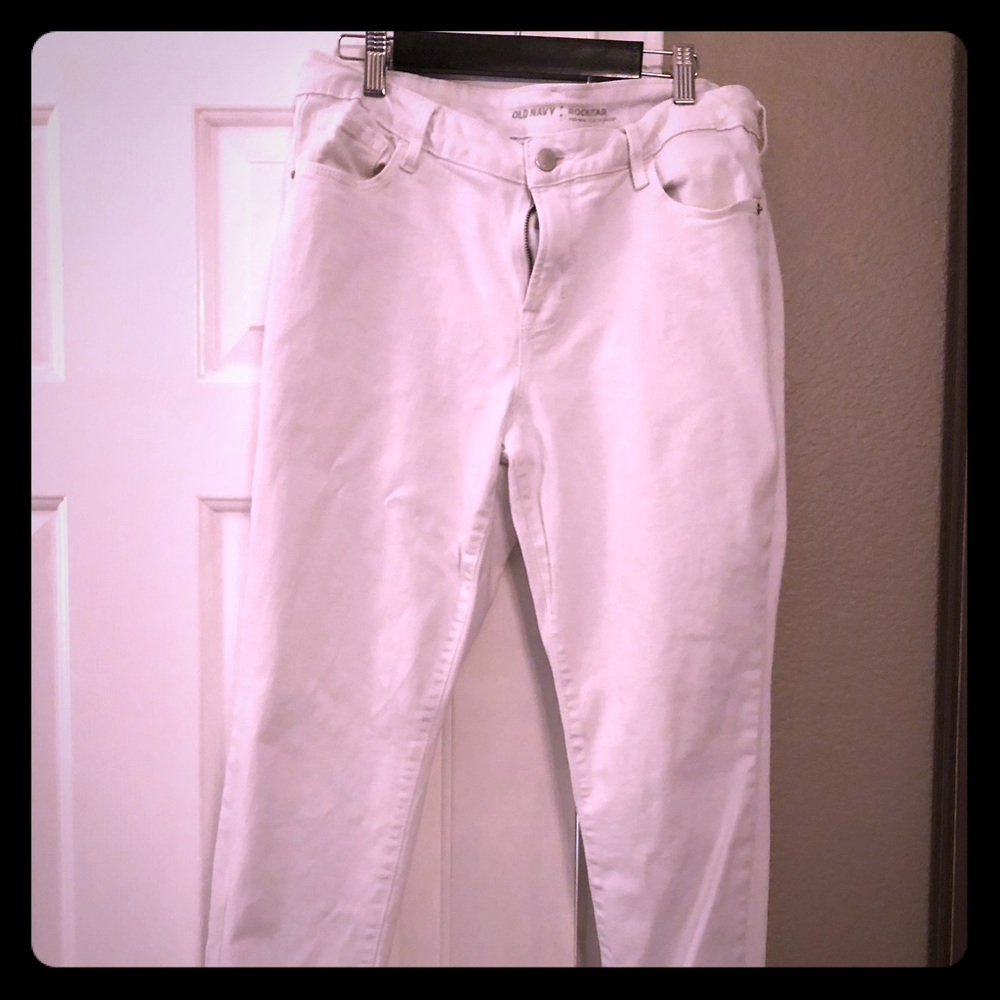 White skinny jeans